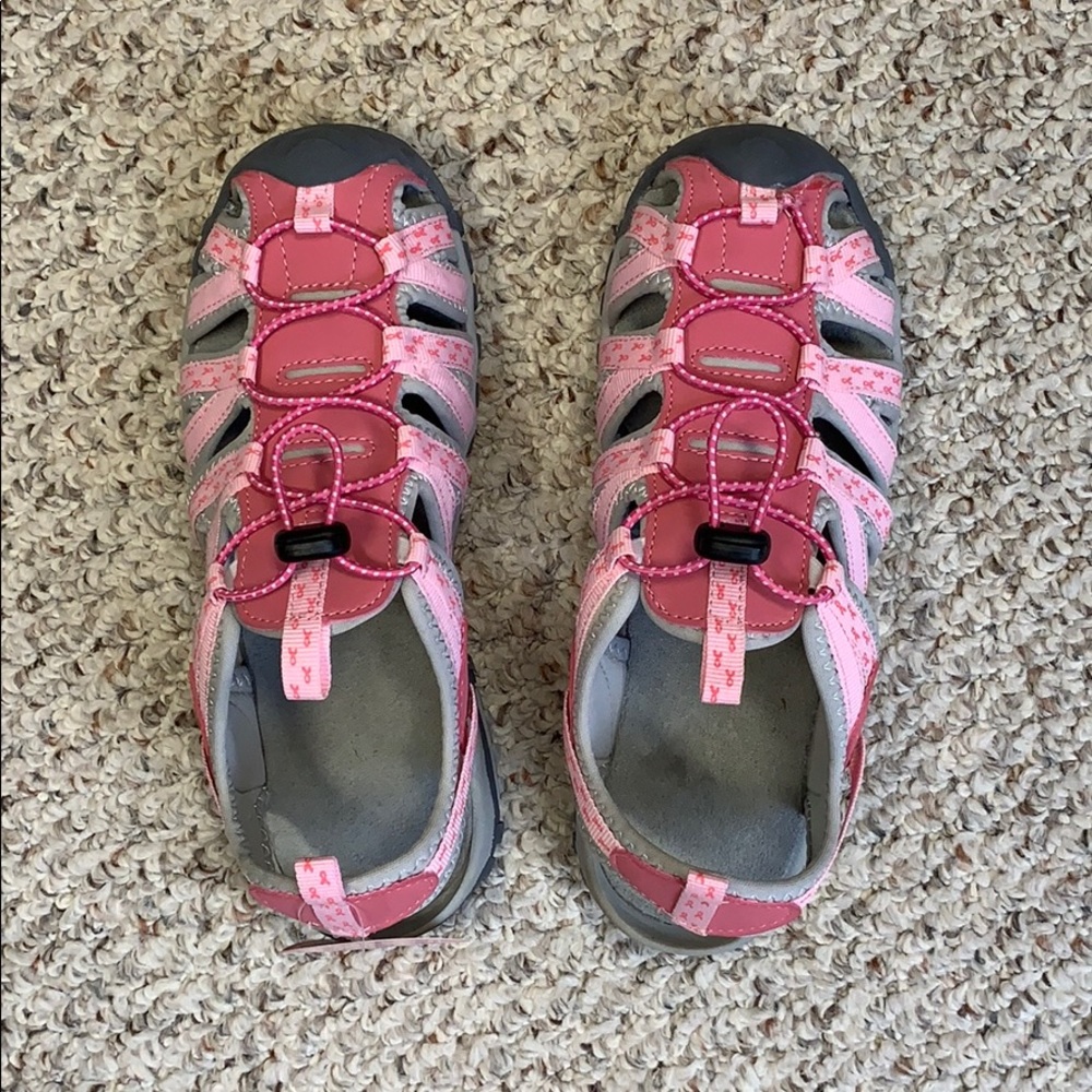 BNWT Path to Pink Sports Sandals